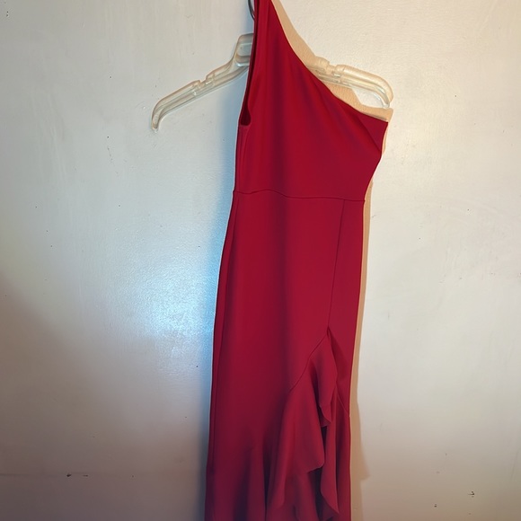 Woman’s pretty little thing dress size 4 - Picture 2 of 3